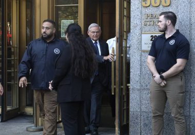 Senatör Bob Menendez New York 'taki Manhattan Federal Mahkemesi' nde. 27 Eylül 2023, New York, ABD: New Jersey Demokrat Sen. Bob Menendez ve eşi Nadine Menendez, 27 Eylül Çarşamba günü Manhattan Federal Mahkemesi 'ne geldiler.) 