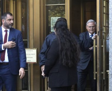 Senatör Bob Menendez New York 'taki Manhattan Federal Mahkemesi' nde. 27 Eylül 2023, New York, ABD: New Jersey Demokrat Sen. Bob Menendez ve eşi Nadine Menendez, 27 Eylül Çarşamba günü Manhattan Federal Mahkemesi 'ne geldiler.) 