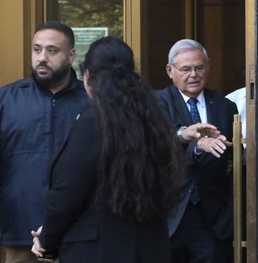 Senatör Bob Menendez New York 'taki Manhattan Federal Mahkemesi' nde. 27 Eylül 2023, New York, ABD: New Jersey Demokrat Sen. Bob Menendez ve eşi Nadine Menendez, 27 Eylül Çarşamba günü Manhattan Federal Mahkemesi 'ne geldiler.) 