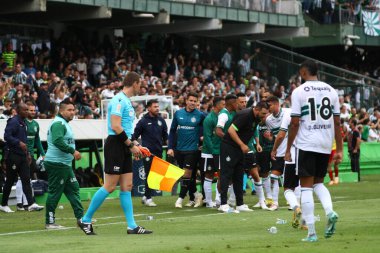 CURITIBA (PR) 01 / 10 / 2023 - FOOTBALL / BRAZILIAN CHAMPIONSHIP 2023 - Coritiba 'nın 9 numaralı oyuncusu Islam Slimani tarafından atılan ikinci golü, Coritiba ve Athletico PR' nin 25.. 