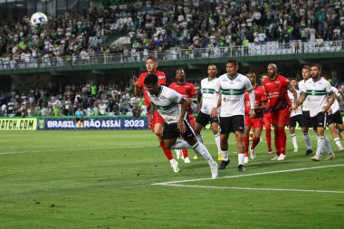 CURITIBA (PR) 01 / 10 / 2023 - FOOTBALL, BRAZILIAN CHAMPIONSHIP 2023, CORITIBA, ATHLETICO PR - Coritiba ve Athletico PR arasındaki maç için 2023 Brezilya Şampiyonası 'nın 25. turu için geçerli olan Couto Pereira Stadyumu' nda teklif. 