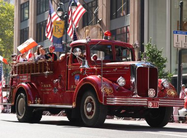 86. Geleneksel Polaski Günü Geçidi. 01 Ekim 2023, New York, ABD: 1 Ekim 2023 'te New York' ta düzenlenen 86. Geleneksel Pulaski Günü, Polonya ve Amerika 'nın ortak değerlerine saygılarını sunan canlı bir kutlamadır..