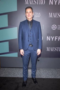 2 Ekim 2023, New York, ABD: Josh Singer, New York 'taki David Geffen Hall' da düzenlenen 61. New York Film Festivali sırasında Maestro için kırmızı halıya katıldı..