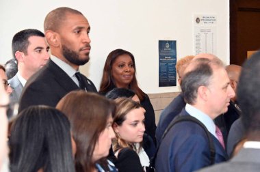 4 Ekim 2023 - Donald Trump 'ın 60 Center Street, New York City, ABD' deki sahtekarlık davası. 