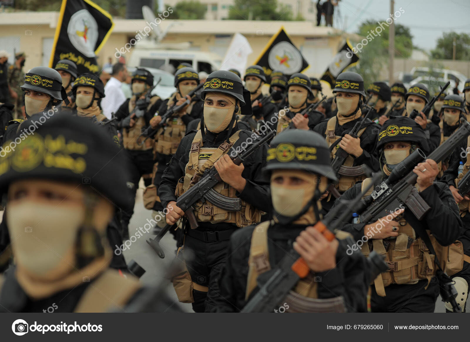 2023年10月4日巴勒斯坦加沙来自巴勒斯坦伊斯兰圣战运动Islamic Jihad Movement 军事部门圣城旅Quds Brigades  的战士参加在加沙地带举行的第36届阅兵式——