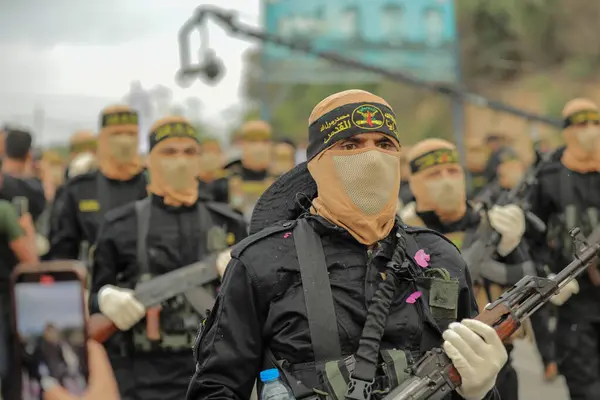 2023年10月4日 パレスチナ アルカイド旅団の戦士 パレスチナのイスラム ジハード運動の軍事翼 ガザ地区の36番目の運動に関する軍事パレードに参加 — ストック写真