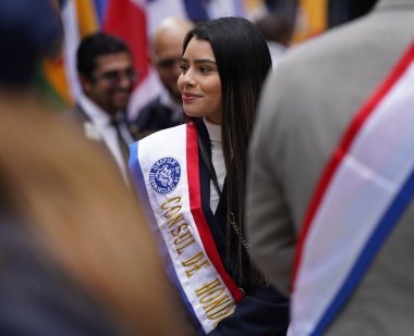 59. Geleneksel İspanyol Günü Geçidi. 08 Ekim 2023, New York, ABD: Bugün New York 'ta düzenlenen 59. Geleneksel Hispanik Günü Geçidi İspanyol kültürünün canlı ve renkli bir kutlamasıydı.. 