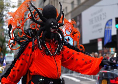 59. Geleneksel İspanyol Günü Geçidi. 08 Ekim 2023, New York, ABD: Bugün New York 'ta düzenlenen 59. Geleneksel Hispanik Günü Geçidi İspanyol kültürünün canlı ve renkli bir kutlamasıydı.. 