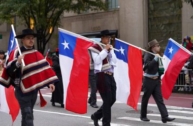 59. Geleneksel İspanyol Günü Geçidi. 08 Ekim 2023, New York, ABD: Bugün New York 'ta düzenlenen 59. Geleneksel Hispanik Günü Geçidi İspanyol kültürünün canlı ve renkli bir kutlamasıydı.. 