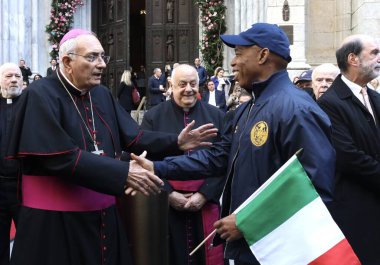 New York 'taki Kolomb Günü Geçit Töreni' nden Adams. 9 Ekim 2023, New York, ABD Kolomb Günü geçidi New York Belediye Başkanı Eric Adams 'ın da katılımıyla 5. 