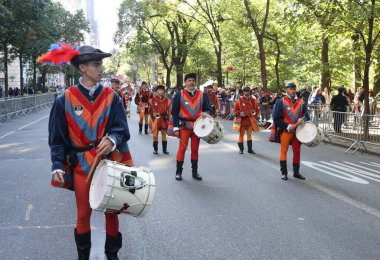 New York 'ta 79. Kolomb Günü Geçidi. 9 Ekim 2023, New York, ABD: 79. Kolomb Günü geçidi, 42. ve 72. caddeler arasında, New York 'ta, tören arabaları, gruplar, öğrenciler ve birçok kişiyle 5. Cadde' de gerçekleşiyor. 