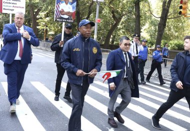 New York 'taki Kolomb Günü Geçit Töreni' nden Adams. 9 Ekim 2023, New York, ABD Kolomb Günü geçidi New York Belediye Başkanı Eric Adams 'ın da katılımıyla 5. 