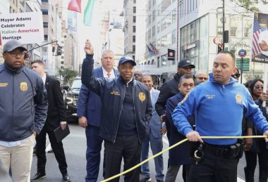 New York 'taki Kolomb Günü Geçit Töreni' nden Adams. 9 Ekim 2023, New York, ABD Kolomb Günü geçidi New York Belediye Başkanı Eric Adams 'ın da katılımıyla 5. 