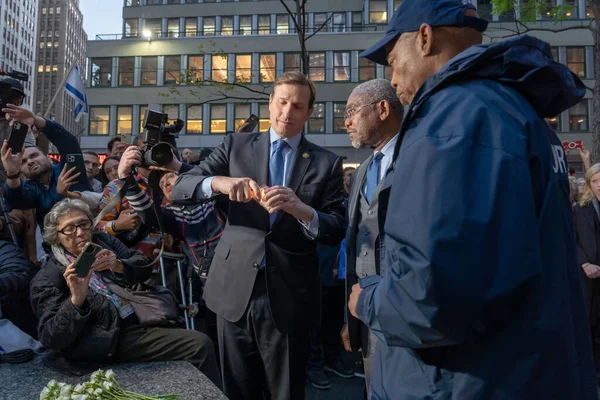 Alcalde Ciudad Nueva York Eric Adams Celebra Una Vigilia Luz — Foto de Stock