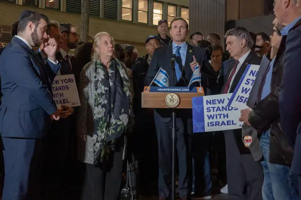 Alcalde Ciudad Nueva York Eric Adams Celebra Una Vigilia Luz — Foto de Stock