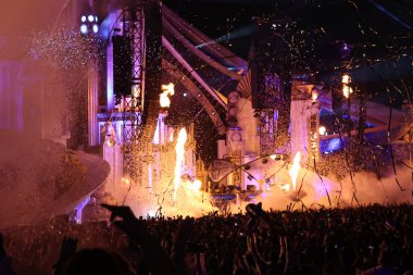 Itu (SP), 12 / 10 / 2023 - Tisto Warner Music plak şirketinden çifte platin plak aldı. Sertifika, bu yılın Nisan ayında yayınlanan 