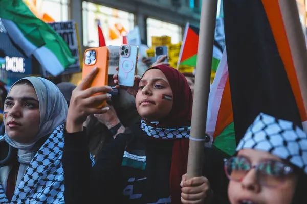 Filistinliler Times Meydanı Ndan Srail Konsolosluğuna Protesto Etti Ekim 2023 — Stok fotoğraf
