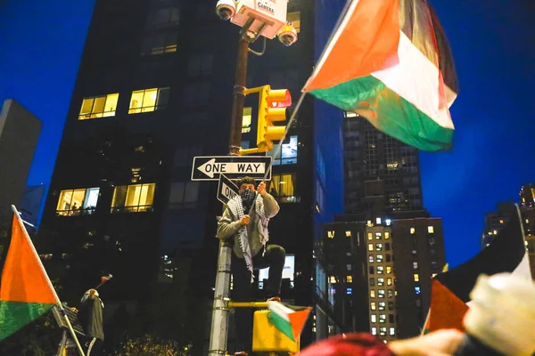 Palästinenser Protestieren Vom Times Square Zum Israelischen Konsulat Oktober 2023 — Stockfoto