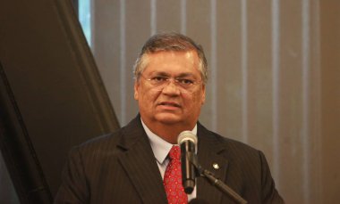 Rio de Janeiro (RJ), Brezilya 10 / 16 / 2023 Adalet ve Kamu Güvenliği Bakanı Flavio Dino, 16 Mayıs Pazartesi günü Rio de Janeiro 'da basın mensuplarıyla bir araya geldi. Departmanın genel sekreteri Ricardo Garcia Cappelli.