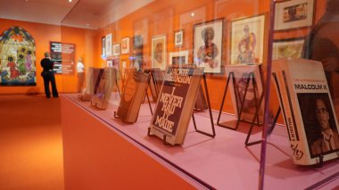 Spike Lee 'nin Brooklyn Müzesi' ndeki sergisi. 07 Ekim 2023, Brooklyn, New York, ABD: Efsanevi film yapımcısı Spike Lee, Brooklyn Müzesi 'nde film, müzik, spor ve sivil haklar üzerindeki etkisini 40 yıl sergiliyor.