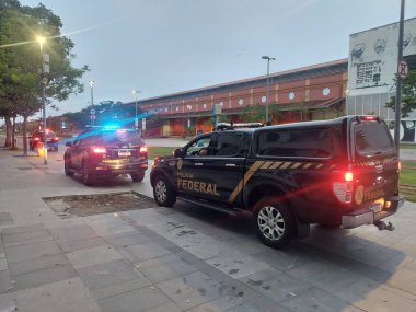 Rio de Janeiro (RJ), Brezilya 10 / 20 / 2023 - Bu Cuma sabahı, Federal Polis DEJA VU Operasyonunu uyuşturucu kaçakçılığı suçlarını araştırmak için başlattı