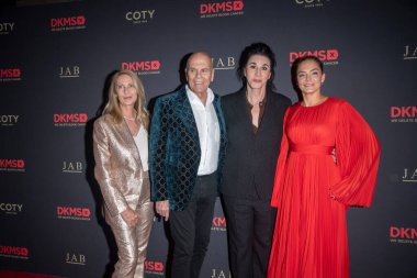 DKMS Gala 2023. 19 Ekim 2023, New York, New York, ABD: (L-R) Elke Neujahr, Peter Harf, Sue Nabi ve Katharina Harf 19 Ekim 2023 tarihinde New York 'ta The Cipriani Wall Street' te düzenlenen DKMS Gala 2023 'e katıldılar. Fotoğraf.:
