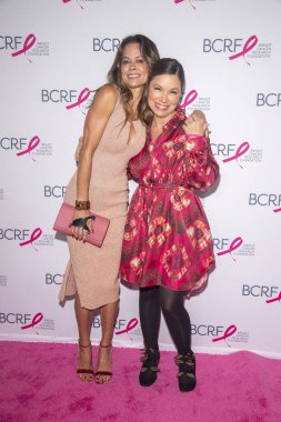 20 Ekim 2023 - New York, ABD: Brooke Burke ve Gretta Monahan New York Sempozyum ve Ödül Yemeği 'ne katıldılar.