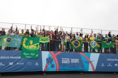 21 Ekim 2023, Santiago: PODIO / SKATE / STREET / JOGOS / PANAMERICANO / CHILE - Brezilyalı sporcular Rayssa Leal ve Pamela Rosa altın ve gümüş ve bronz madalya kazandılar.