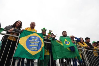 21 Ekim 2023, Santiago: PODIO / SKATE / STREET / JOGOS / PANAMERICANO / CHILE - Brezilyalı sporcular Rayssa Leal ve Pamela Rosa altın ve gümüş ve bronz madalya kazandılar.