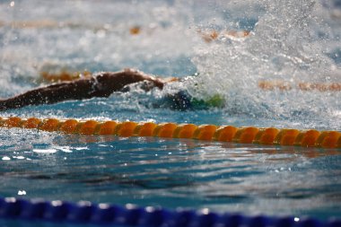 Santiago (Şili), 10 / 21 / 2023 - Brezilya altını, ABD gümüşü ve Kanada Bronzu ile yüzen erkekler 4x100 metre serbest yüzme finalinin finali, Şili 'deki Santiago Ulusal Stadyumu' nun su merkezinde gerçekleşti.