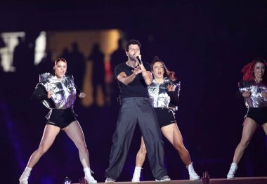 Sebastian Yatra, Santiago 'da düzenlenen 2023 Pan Amerikan Oyunlarının açılış seremonisinde performans sergiliyor. 20 Ekim 2023, Santiago, Şili: Sebastian Yatra ve diğer müzik grupları 2023 Pan American Game 'in açılış seremonisi sırasında konser verdiler.