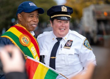 22 Ekim 2023, Queens, New York, ABD: The Queens Bolivian Parade NYC 2023. Queens Bolivya Geçidi NYC 2023 Bolivya kültürünün sergilendiği ve Bolivya Amerikalılarının başarılarını onurlandıran canlı bir topluluk etkinliğidir..