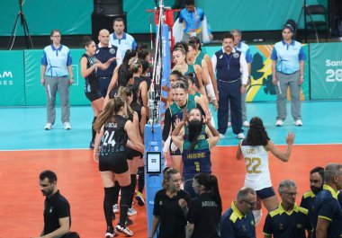 SANTIAGO (Şili), 10 / 22 / 2023 - Brezilya ile Arjantin arasındaki bayanlar voleybol karşılaşması, Şili 'nin Santiago kentinde düzenlenen 2023 Pan Amerika Oyunları sırasında gerçekleşti. Brezilya 3-0 kazandı. 