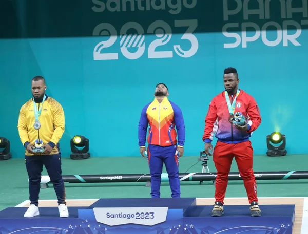 サンティアゴ 2023 サンティアゴのチムニク体育館で2023パンアメリカン競技大会中に男性の重量挙げ89Kg — ストック写真
