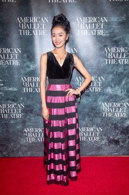 24 Ekim 2023 - New York, ABD: Fangqi Li, Lincoln Center 'daki David H. Koch Tiyatrosu' ndaki Amerikan Bale Tiyatrosu Gala 'sına 24 Ekim 2023 tarihinde katılır.. 