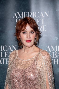 24 Ekim 2023 - New York, ABD: Molly Ringwald, Lincoln Center 'daki David H. Koch Tiyatrosu' ndaki Amerikan Bale Sonbahar Galası 'na 24 Ekim 2023 tarihinde katılır.. 