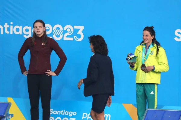 Santiago Chl 2023 女子400米个人混合泳是由加拿大游泳中心的Rousseau Julie 美国贝尔卢塞恩 和巴西Roncatto Gabrielle 夺得的 — 图库照片