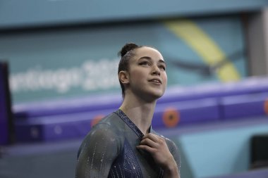 Santiago, Şili - 10 / 25 / 2023: Kadınlar Sanatsal Jimnastik Finali, denge aletinde Flavia Saraiva için altın, Brezilya 'dan Rebeca Andrade için gümüş ve Ava Stewart için bronz araçla yapılıyor 