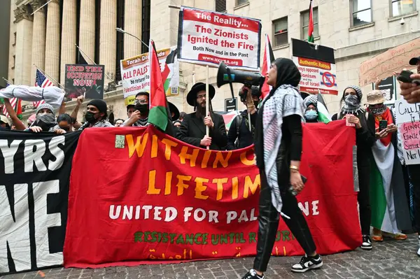 Manifestanti Sostenitori Palestinesi Che Protestano Contro Occupazione Della Terra Palestinese — Foto Stock