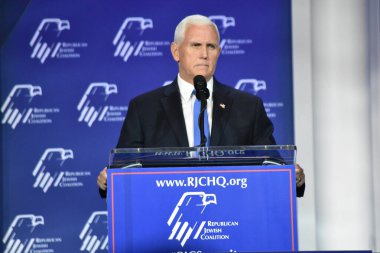 LAS VEGAS (USA), 10 / 28 / 2023 - Eski ABD Başkan Yardımcısı Mike Pence, Nevada Yıllık Zirvesi 'nde ABD Başkanlığı yarışından çekildiğini duyurdu. 