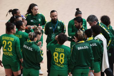Vina del Mar (Şili), 10 / 28 / 2023 - Pan-Amerikan maçlarında bayanlar hentbol yarı finalinde karşılaşan Brezilya ile Şili arasındaki maç. Brezilya takımı 30 'a 10 skorla kazandı.