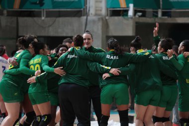 Vina del Mar (Şili), 10 / 28 / 2023 - Pan-Amerikan maçlarında bayanlar hentbol yarı finalinde karşılaşan Brezilya ile Şili arasındaki maç. Brezilya takımı 30 'a 10 skorla kazandı.
