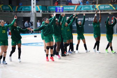 Vina del Mar (Şili), 10 / 28 / 2023 - Pan-Amerikan maçlarında bayanlar hentbol yarı finalinde karşılaşan Brezilya ile Şili arasındaki maç. Brezilya takımı 30 'a 10 skorla kazandı.