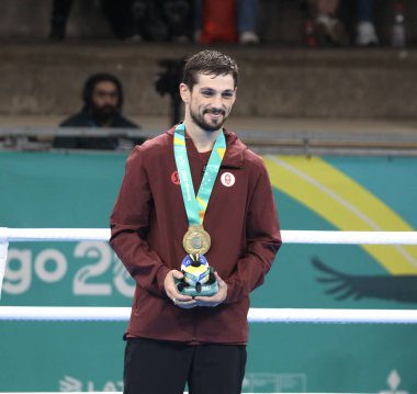 SANTIAGO (Şili), 10 / 27 / 2023 - Kanadalı Sanford Wyatt 'ın altın madalya kazandığı Santiago, Şili' deki 2023 Pan Amerikan Oyunları sırasında erkekler 159 kg altında erkekler için 63,5 kg final töreni
