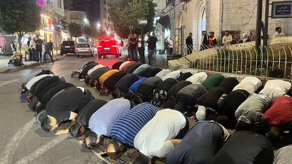Ramallah Palestine 2023 Certains Palestiniens Prient Dieu Dans Les Rues — Photo
