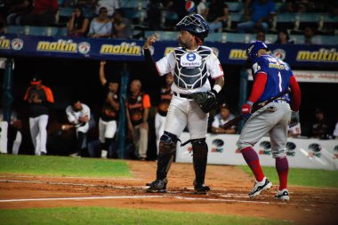 MARACAIBO, VENEZUELA - 31 / 10 / 2023: Aguilas Cibaenas vs Tubaroes beyzbol maçı