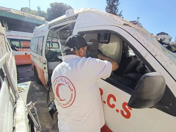 Gaza Palestina 2023 Ejército Israelí Atacó Una Ambulancia Perteneciente Asociación —  Fotos de Stock