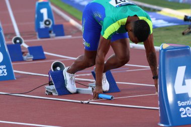 Santiago (CHILE), 02 / 11 / 2023 - Erkekler 4 x 100 metre bayrak, Santiago, Şili 'deki Coliseo del Estadio Nacional Julio Martinez' de Pan-Amerikan Oyunlarının yapıldığı yerde 