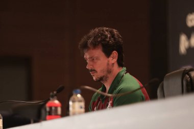 RIO DE JANEIRO, Brezilya - 11 / 03 / 2023: Koç Fernando Diniz ve savunma oyuncusu Nino, Fluminense 'den, Copa Libertadores 2023 finalinden bir gün önce, bu Cuma, 3 Kasım' da bir basın toplantısı düzenlediler..