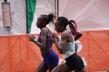 TCS New York City Maratonu 2023. 5 Kasım 2023, New York, ABD: Etiyopyalı Tamirat Tola rekorları kırıp 2: 04: 58 'de NYC erkek yarışını kazanırken, Kenyalı Hellen Obiri 2: 27: 23' lük derecesiyle bayanlar yarışına hakim oldu.. 